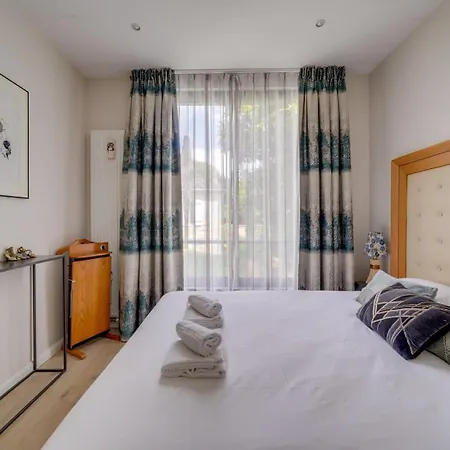 Magnifique Maison A بيت ضيافة 4*