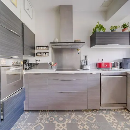 Magnifique Maison A بيت ضيافة 4*