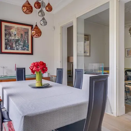 بيت ضيافة Magnifique Maison A 4*