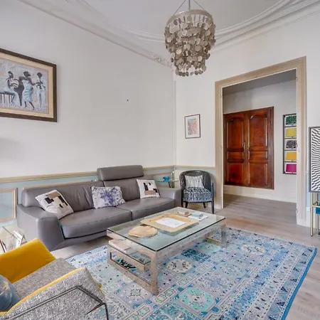 게스트하우스 Magnifique Maison A 3*